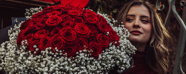 Valentine's Flowers & Gifts